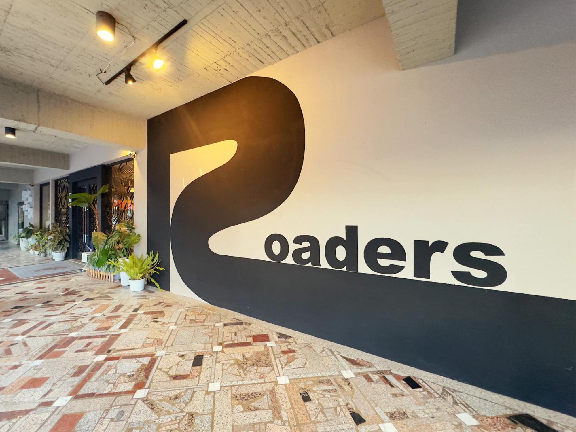 Roaders Hotel Tainan Chengda Εξωτερικό φωτογραφία
