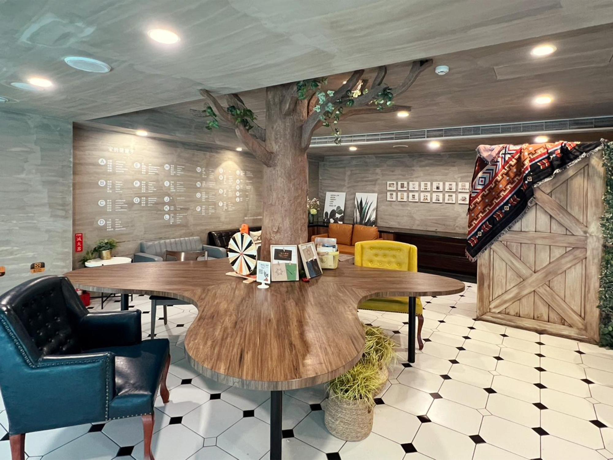 Roaders Hotel Tainan Chengda Εξωτερικό φωτογραφία